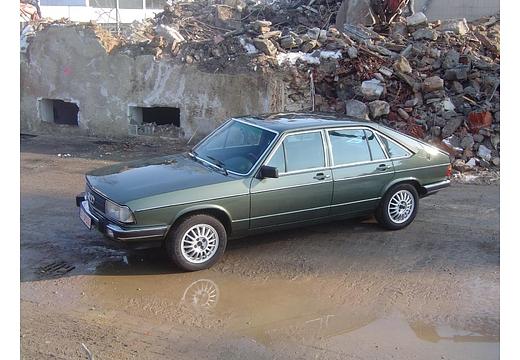 Audi 100 Kombi (1976–1982)
