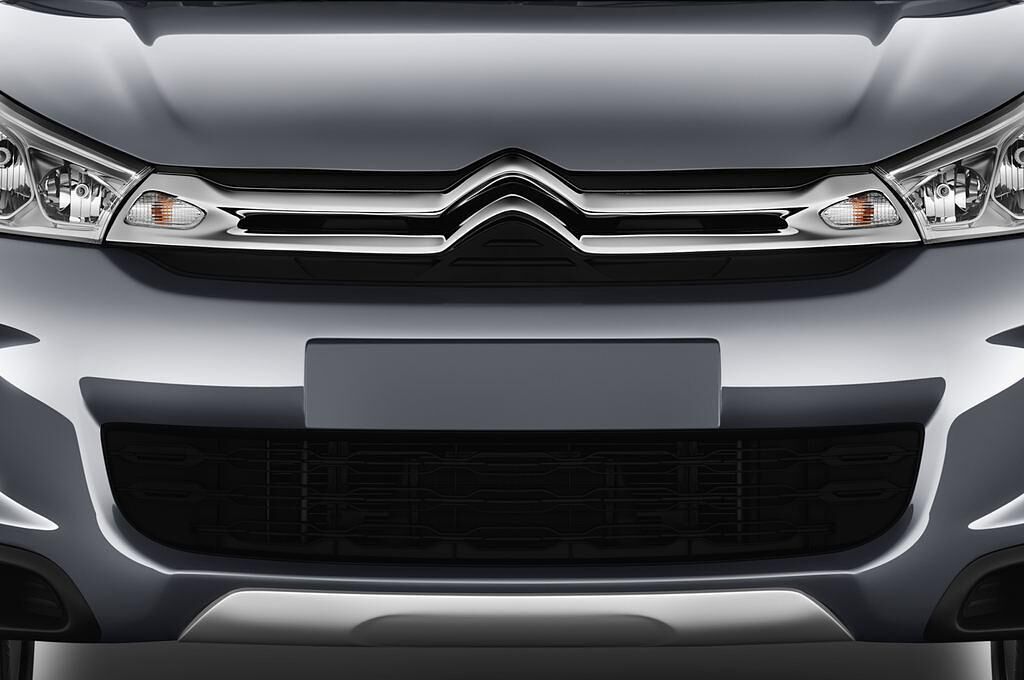 Citroen C4 Aircross (Baujahr 2016) Exclusive 5 Türen Kühlergrill und Scheinwerfer