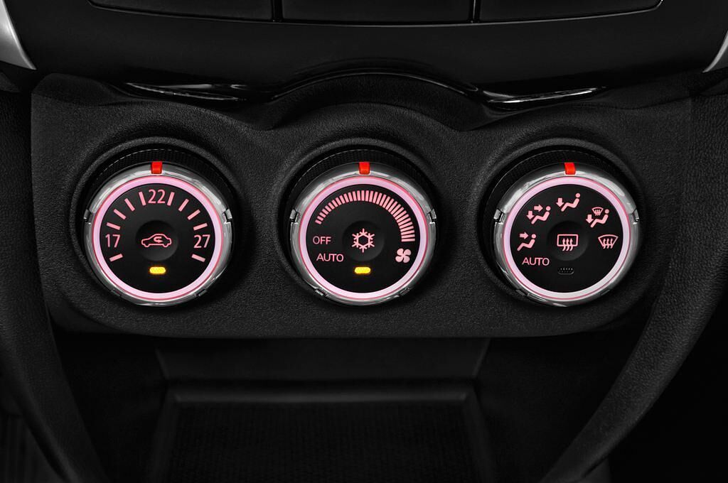 Citroen C4 Aircross (Baujahr 2016) Exclusive 5 Türen Temperatur und Klimaanlage