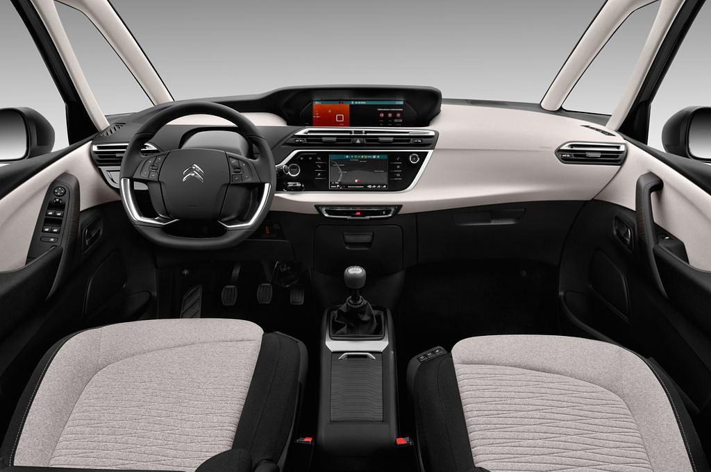 Citroen C4 Picasso (Baujahr 2017) Shine 5 Türen Cockpit und Innenraum
