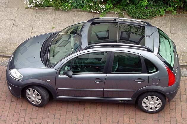 Gegen 750 Euro Aufpreis bekommt man für den X-TR ein großes Panorama-Schiebedach