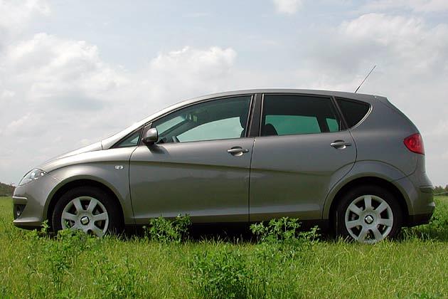 Mit 4,28 Metern ist der Altea etwa acht Zentimeter länger als der VW Golf Plus
