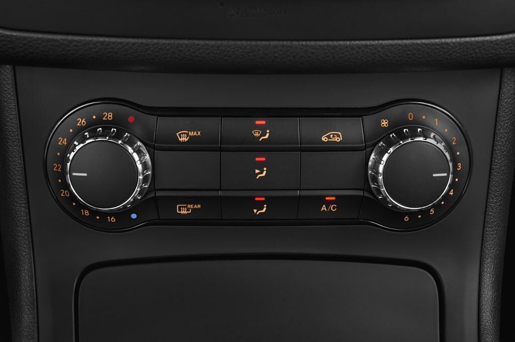 Mercedes B-Class (Baujahr 2013) Sport 5 Türen Temperatur und Klimaanlage