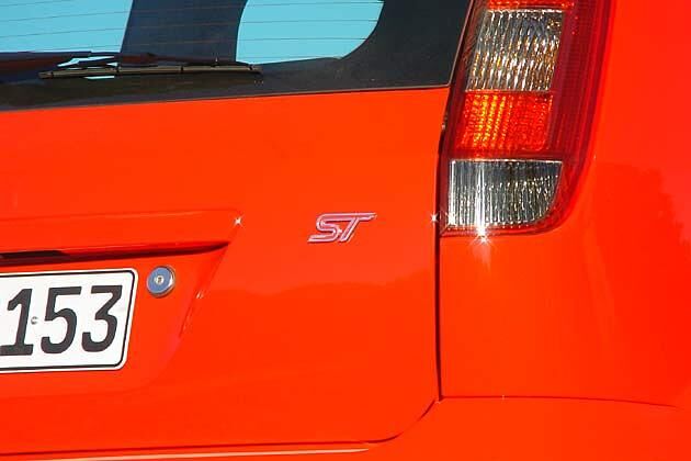 "ST" steht für "Sports Technology"