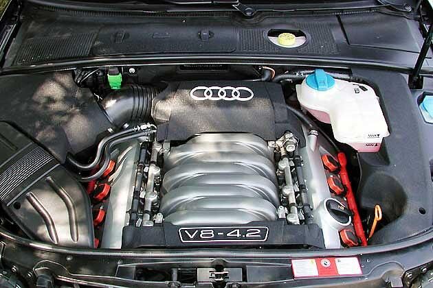 Aufgeräumt: Der V8 ist der Stall von 344 Pferden