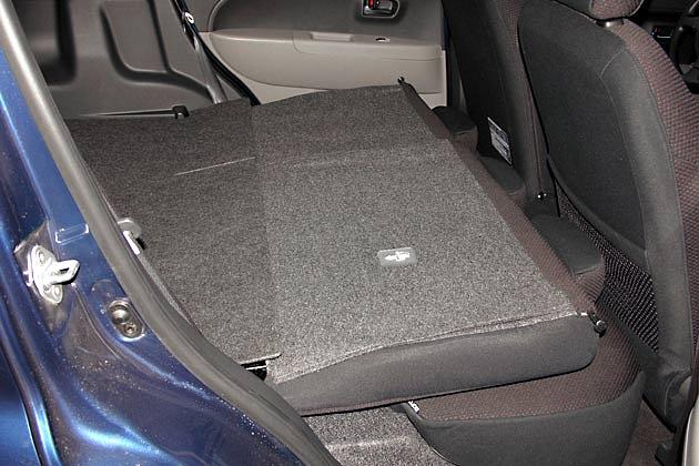 Für die Rückbank des Sirion ist Daihatsu wirklich etwas eingefallen