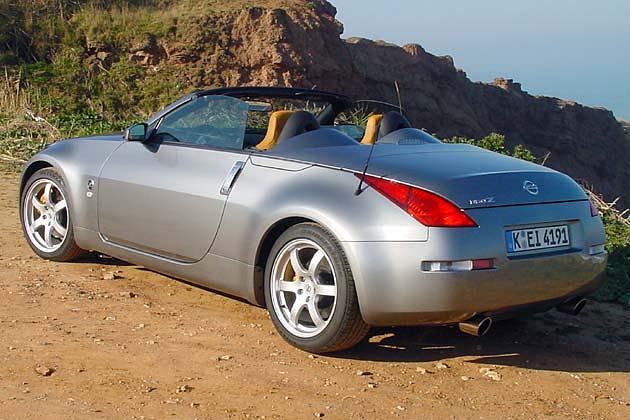 Das lange Heck ist ein Markenzeichen des 350Z Roadster