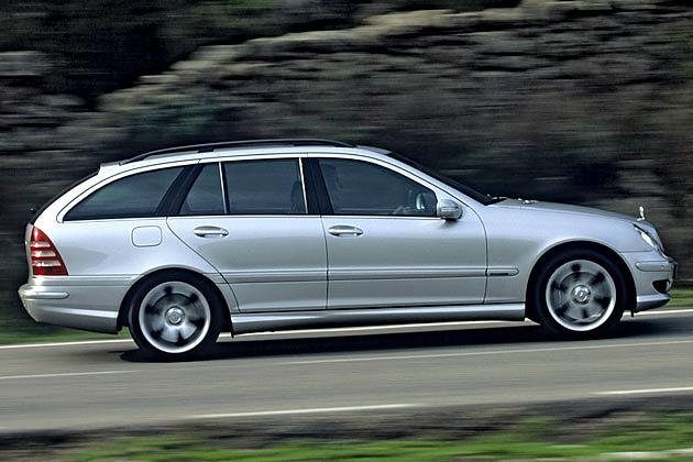Mit 7G-Tronic braucht das T-Modell 320 CDI 7,1 Sekunden auf Tempo 100