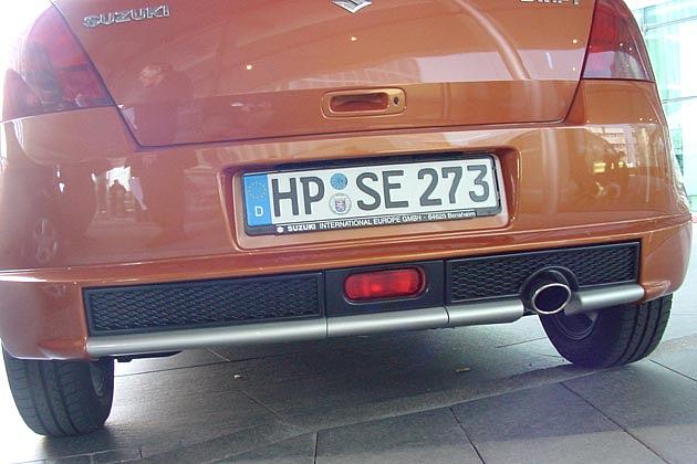 Concept-S-Bodykit: Schwarz-silberne Heckschürze