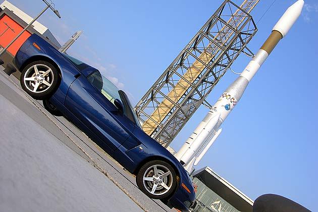 Mit gewissen Ähnlichkeiten in Sachen Schub: 404-PS-Corvette und Ariane Trägerrakete