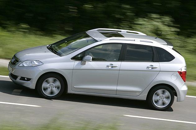 Der sechssitzige Minivan ist 4,29 Meter lang
