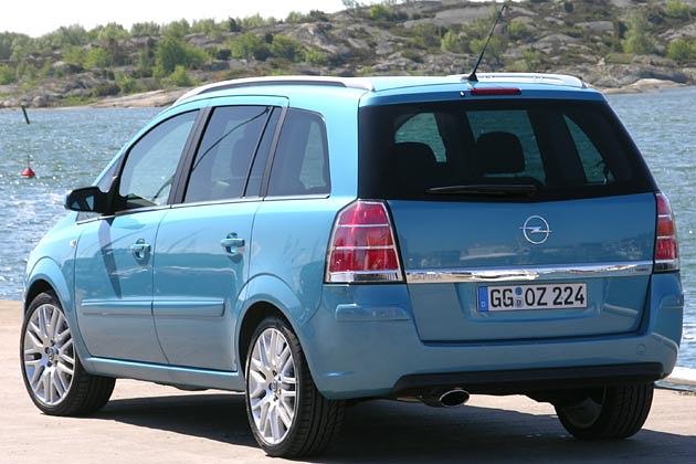 Beim Radstand legte der Zafira jedoch nur um neun Millimeter zu