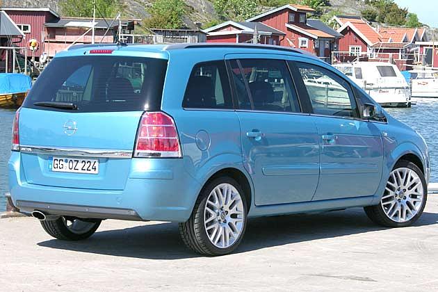 Obwohl ein Van, kann man für den Zafira keine Schiebetüren ordern