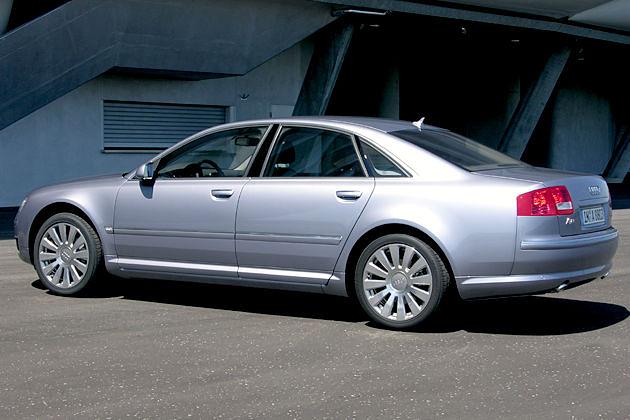 Die über fünf Meter lange Limousine sieht sehr elegant aus