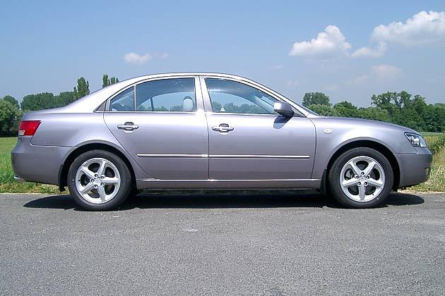 Mit eine Länge von 4,80 Meter übertrumpft der Koreaner den Opel Vectra um stolze 20 Zentimeter