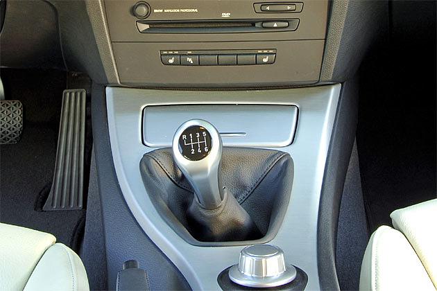Am iDrive-Knopf wird das Control Center gesteuert
