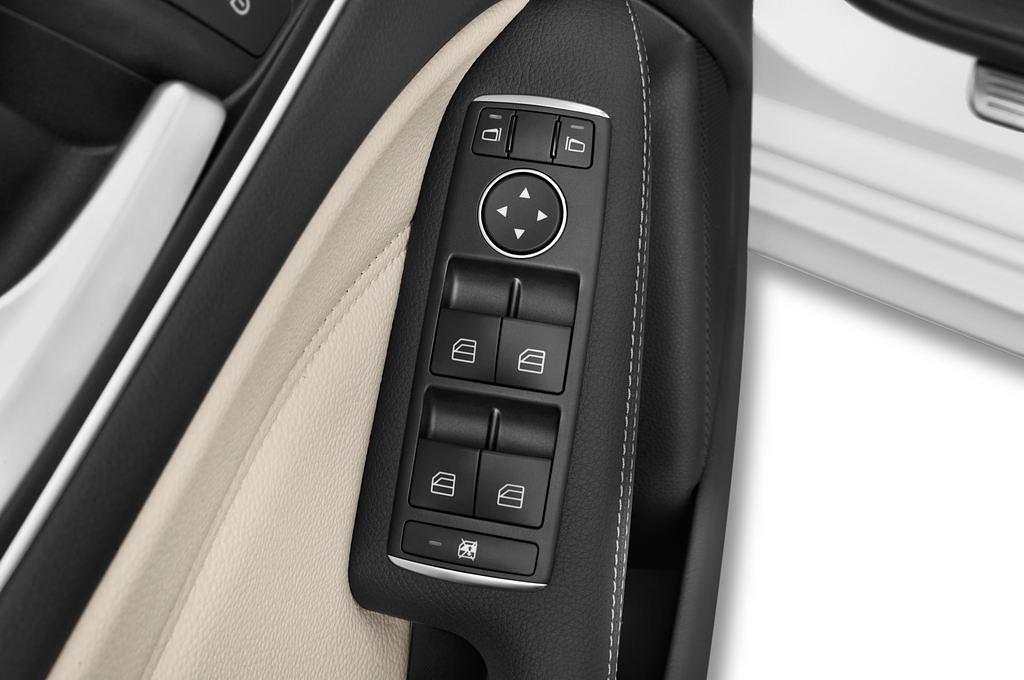Mercedes B-Class (Baujahr 2015) Electric Drive 5 Türen Bedienungselemente Tür
