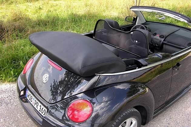Mit dem Windschott wird das Auto zum Zweisitzer
