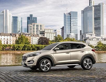 Die Besonderheit: Hyundai gibt dem Tucson fünf Jahre Garantie ohne Kilometerbegrenzung mit auf den Weg. 
