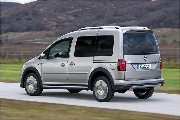 Zu den Alltrack-Details gehören abgedunkelte hintere Scheiben