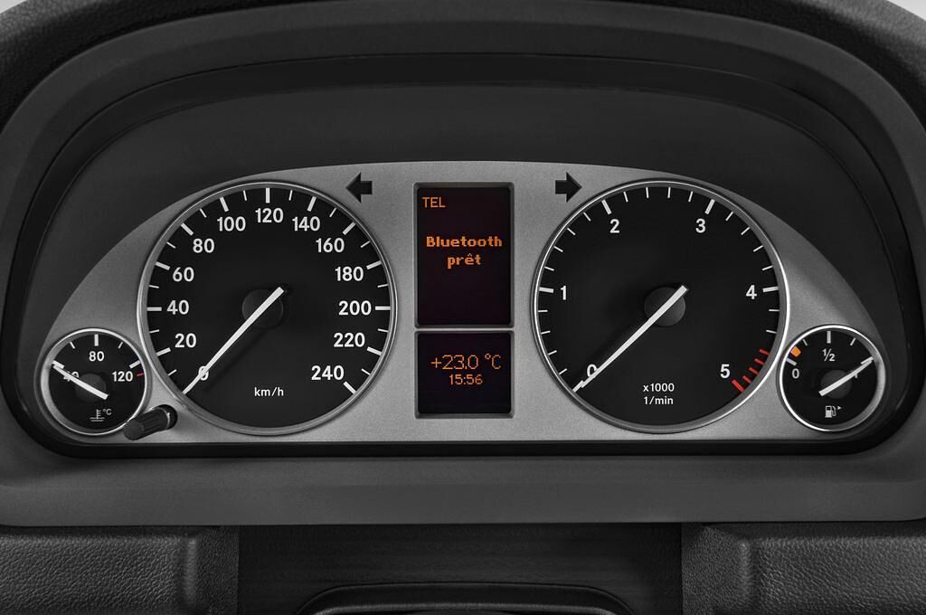 Mercedes B-Class (Baujahr 2011) - 5 Türen Tacho und Fahrerinstrumente