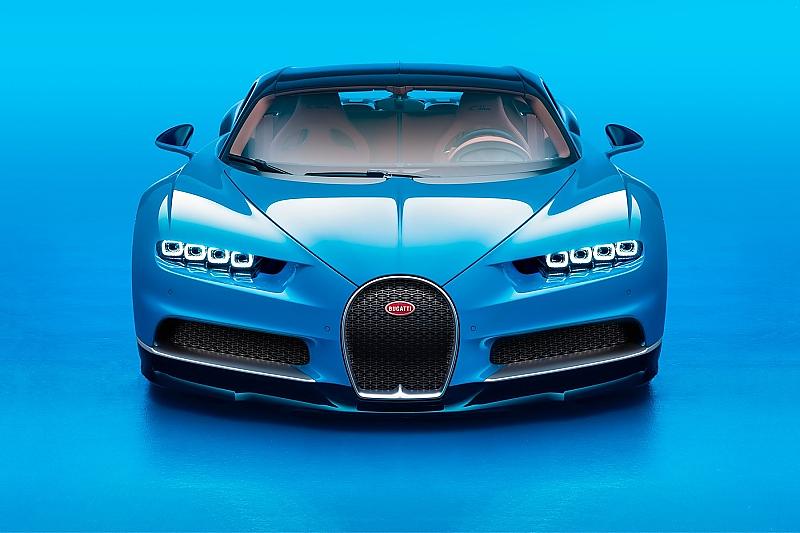 Die neue Bugatti-Front blitzt angriffslustig