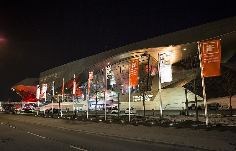 BMW Welt - sehenswerter Publikumsmagnet am petuelring