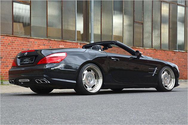 Am Heck findet sich die AMG-Stoßstange