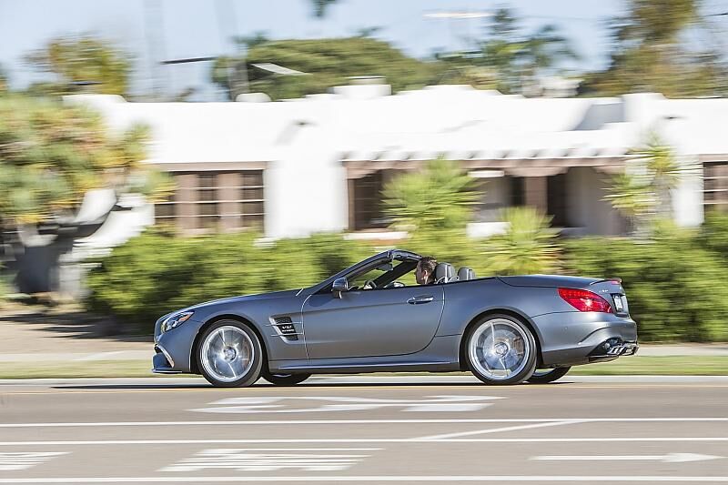 Mercedes AMG SL 65 - mit vollelektrischen Klappdach