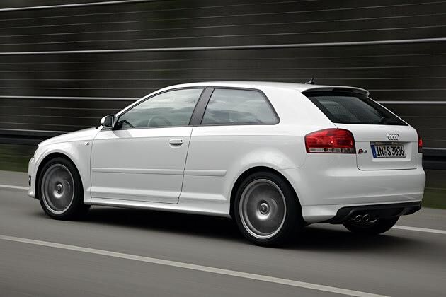 Satte 265 PS wummern unter der Haube