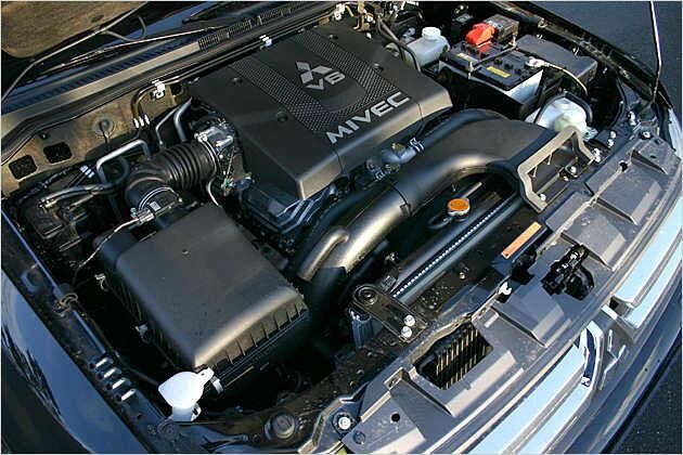 Der V6-Motor mit 3,8 Liter Hubraum leistet 250 PS