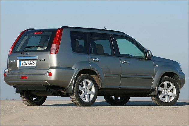 Optisch wirkt der Nissan fast wie ein echter Geländewagen
