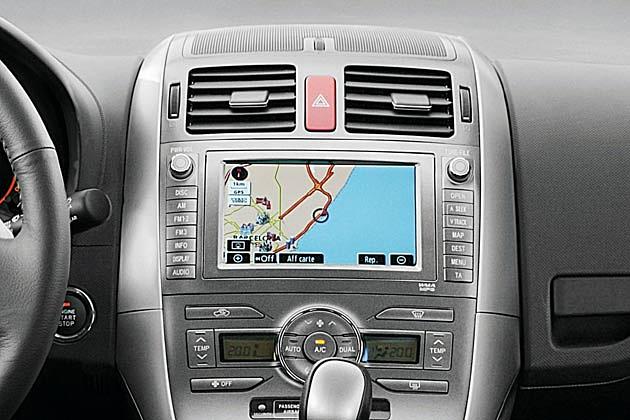 Auf Wunsch kann man ein Navi-System für 2.620 Euro ordern