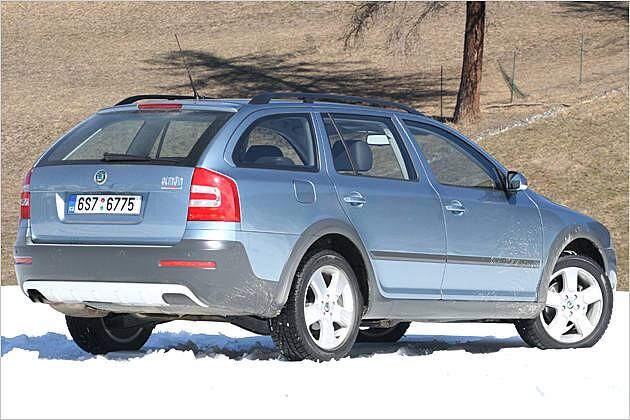 Die Farbe unseres Testwagens heißt Satin Silver