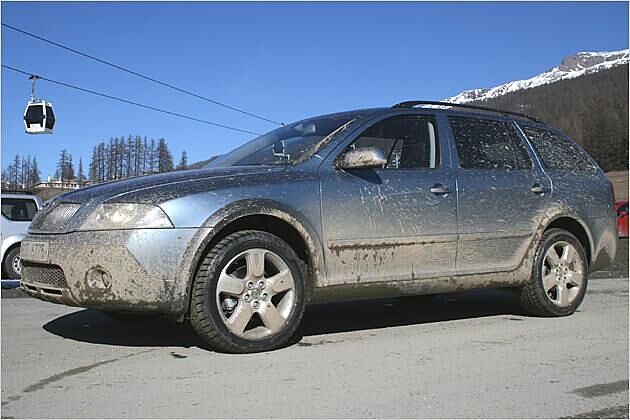 Unser Testwagen nach dem Spielen im Dreck