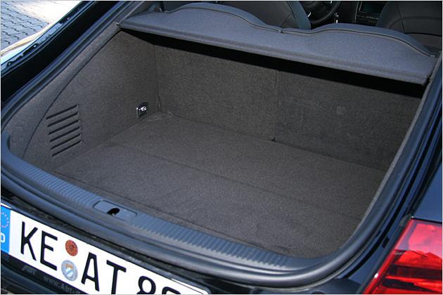 Der alltagstaugliche Kofferraum fasst 290 Liter