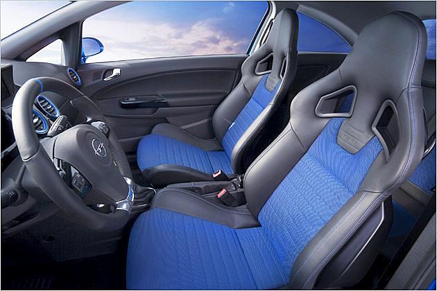 Die Schalensitze wurden gemeinsam mit Recaro entwickelt