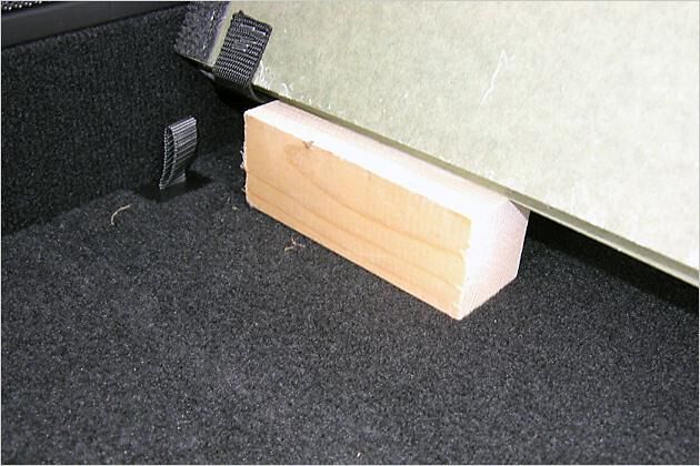 Die Abdeckung für den Gastank wirkt ein wenig wie Marke Eigenbau