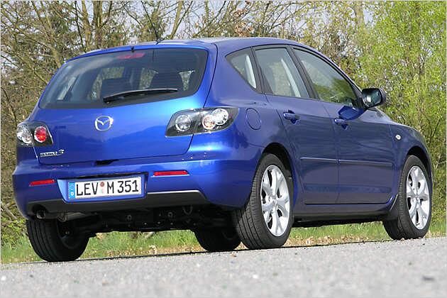 Das Fahrwerk des Mazda3 wird mit jedem Untergrund fertig