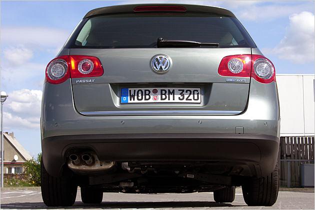 Von außen orientiert sich der BlueMotion-Passat an der Ausstattungslinie "Trendline"