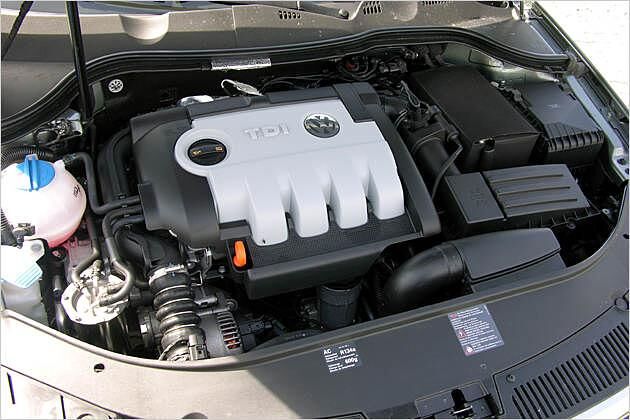 Der 1,9-Liter-Turbodiesel arbeitet im BlueMotion-Modell mit einer angepassten Steuerungssoftware
