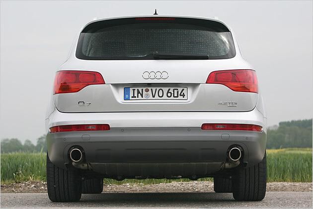 Der Schriftzug rechts lässt den stärksten Q7-Diesel erkennen