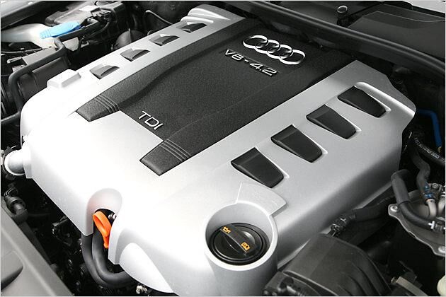 Das Herzstück ist der 4,2-Liter-Motor. Er leistet 326 PS