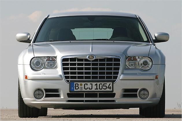 Der 300C hat eine unverwechselbare Front