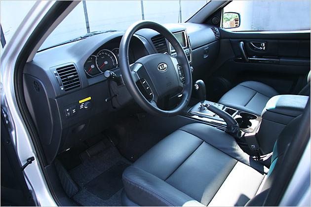 Das Interieur des Sorento wirkt hochwertig verarbeitet