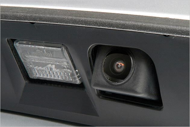 Kleiner Spion: Hinter dieser Linse verbirgt sich die Rückfahrkamera