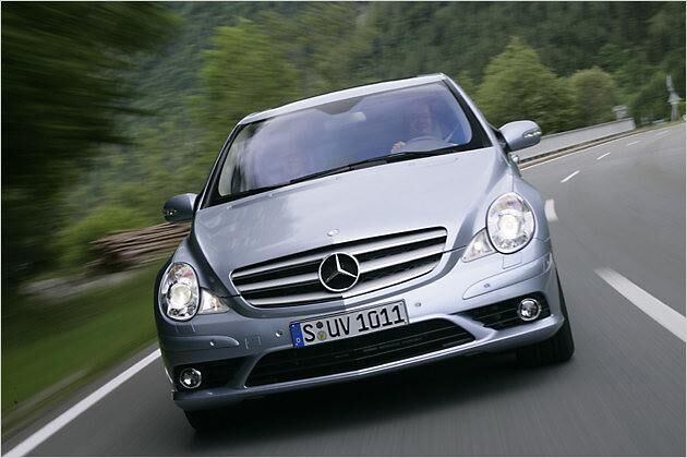 Mit dem Einstiegsdiesel ist die R-Klasse bis zu 210 km/h schnell