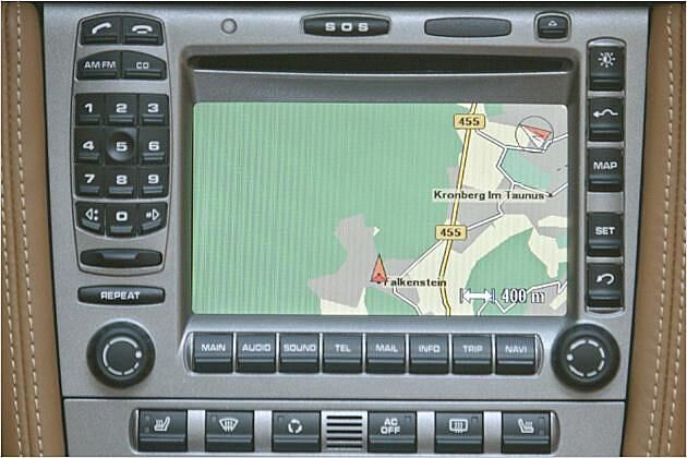 Das DVD-Navigationssystem gehört zur Serienausstattung