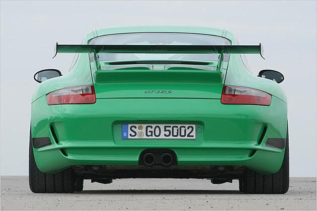 Breit und schön: Der RS hat die Hinterachse der Carrera-Allradmodelle bekommen