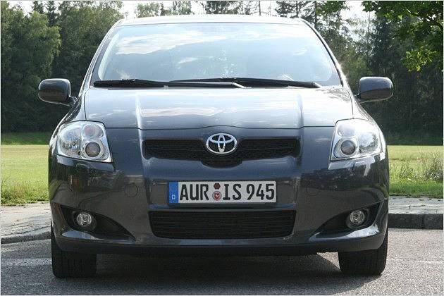 Dasselbe beim Toyota Auris: Rundliche Formen und nur wenig Aggressivität